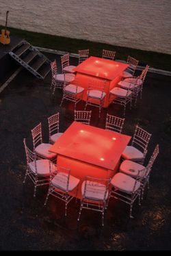 Clear Chiavari Chairs
