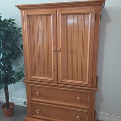 Large Wooden Wardrobe/Armoire (GREAT CONDITION!)