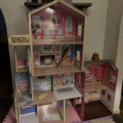 Doll House 