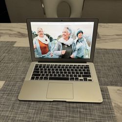 MacBook Air 13” Silver