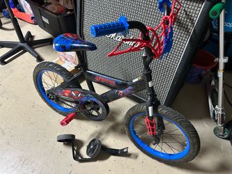 Spiderman bike 16in with training wheels