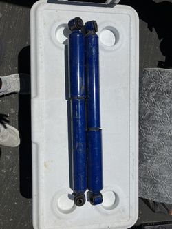 2002 GMC Sierra 1500 Shocks