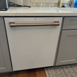 Cafe White Dishwasher