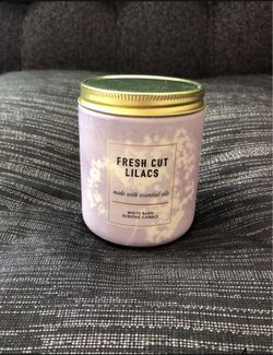 🍃 Fresh Cut Lilacs Single Wick Candle
