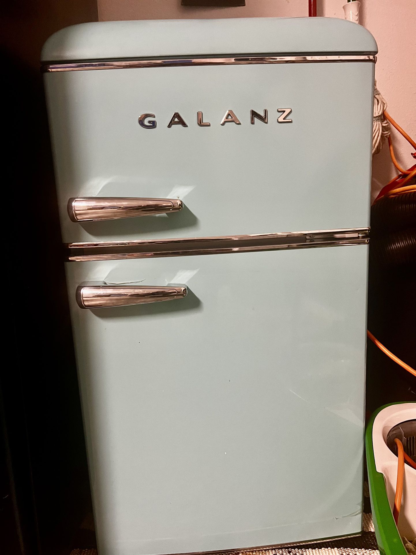 Galanz mini Fridge & Freezer