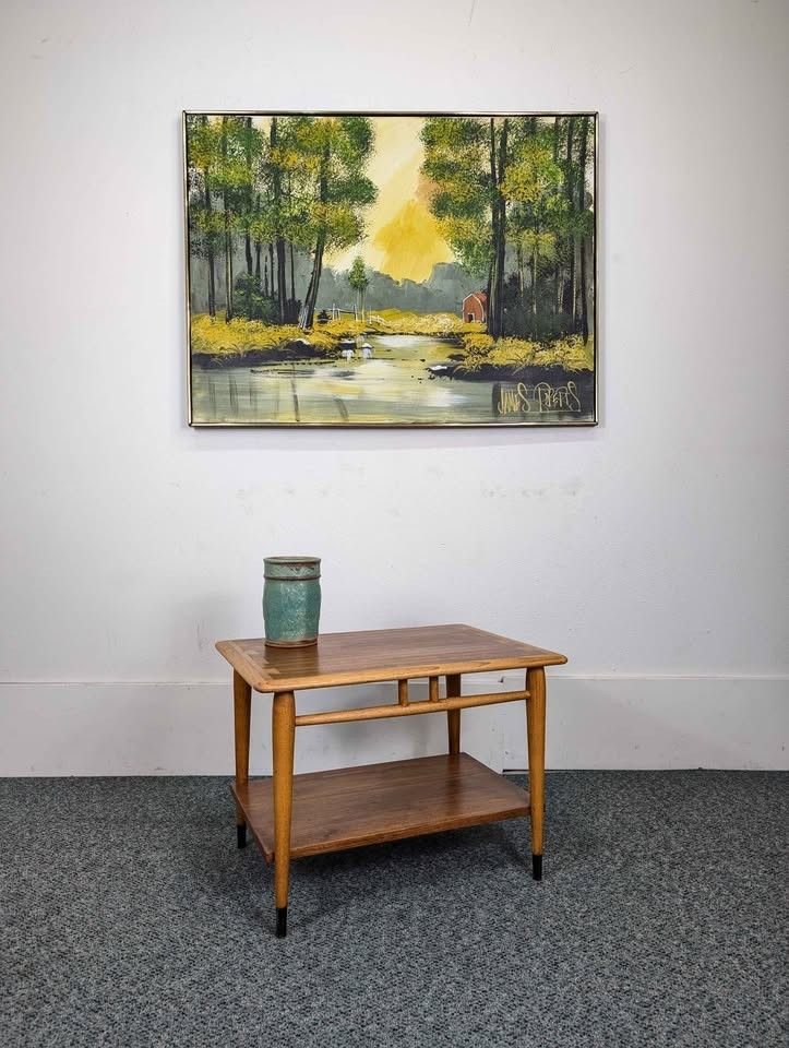 MCM Vintage Acclaim Collection 2 Tiered End Table by Lane