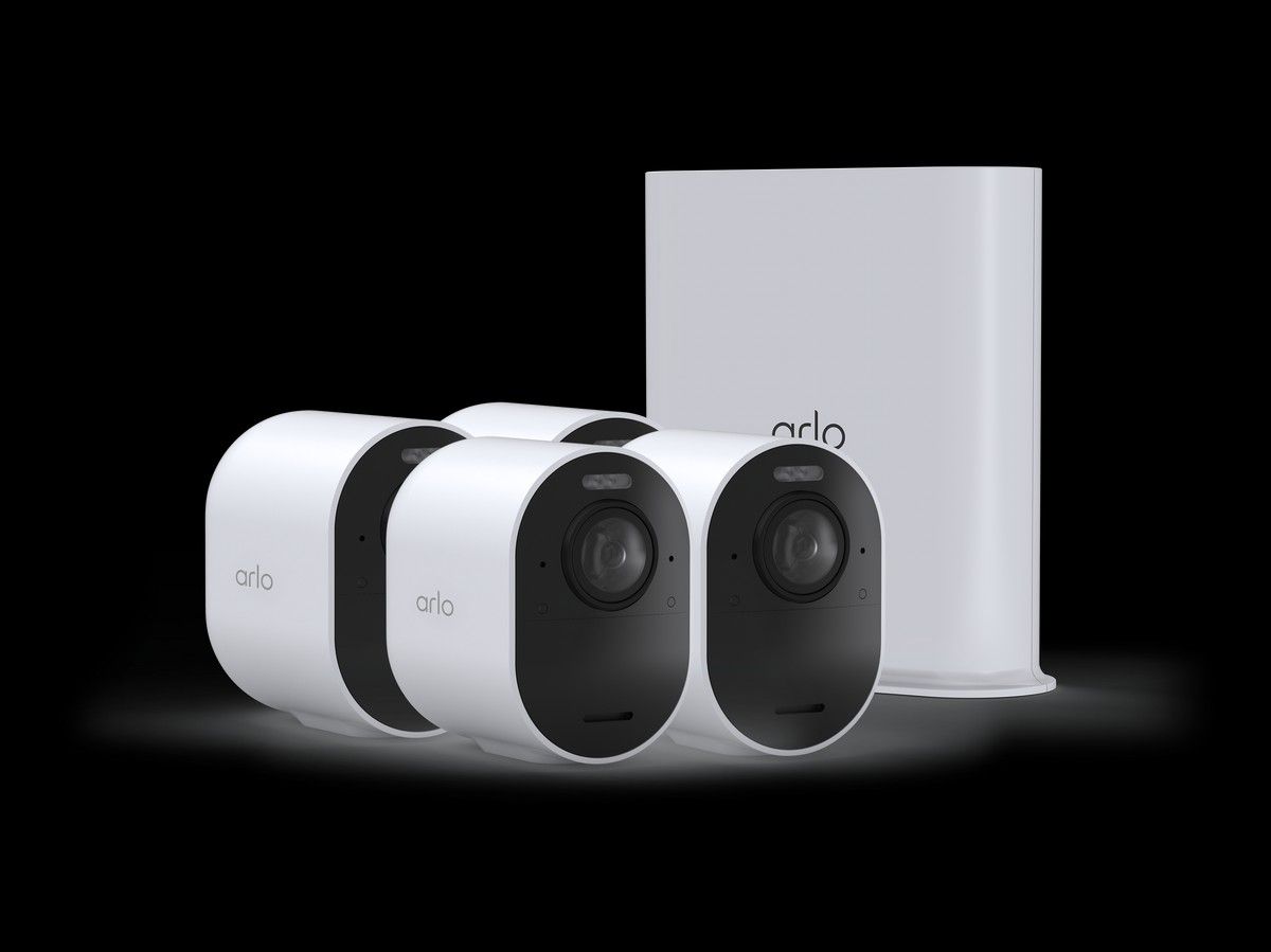 Four Arlo Ultra 2 Spotlight 4K Cameras With Bundle