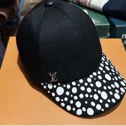 Louis Vuitton YAyoi Kusama Collab Blck Hat Brand New
