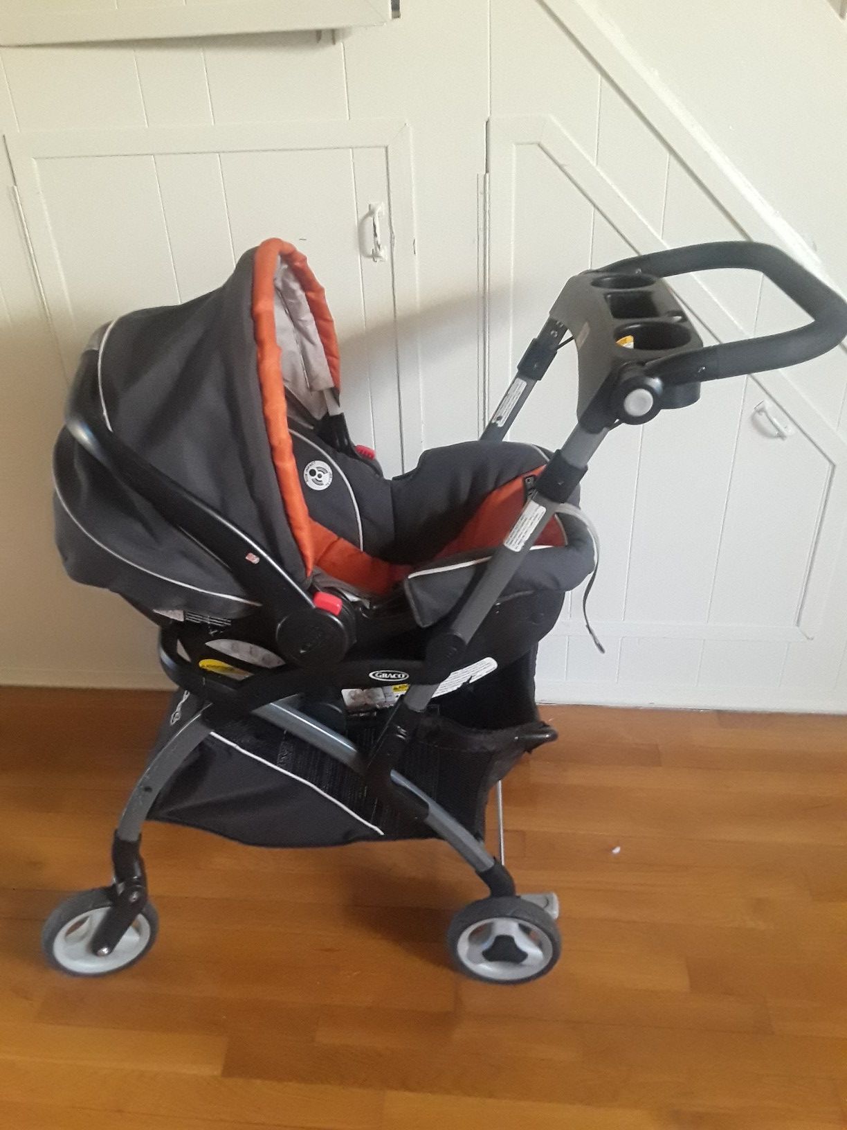 Graco car seat with stroller frame
