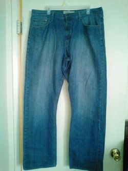 38\32 wrangler relaxed straight fit