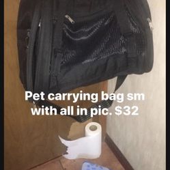 Pets Traveling Bag and Stuff 