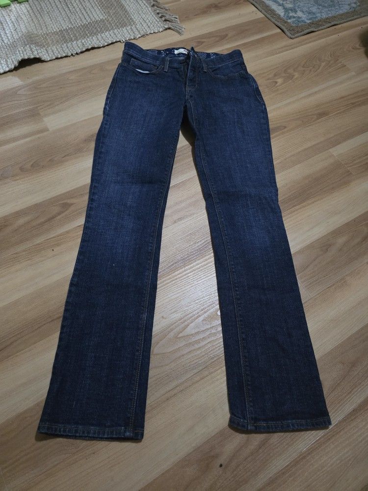 Levis