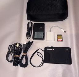 Canon G7X Mark ii W/ Accessories & Carrying Case