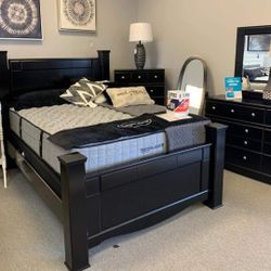 MIRLOTOWN POSTER BEDROOM SET