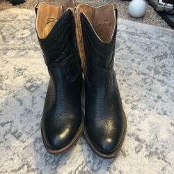Black Boots