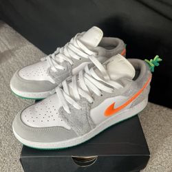 Nike Air Jordan 1 Low SE Rabbit Light Smoke Grey Orange Y7