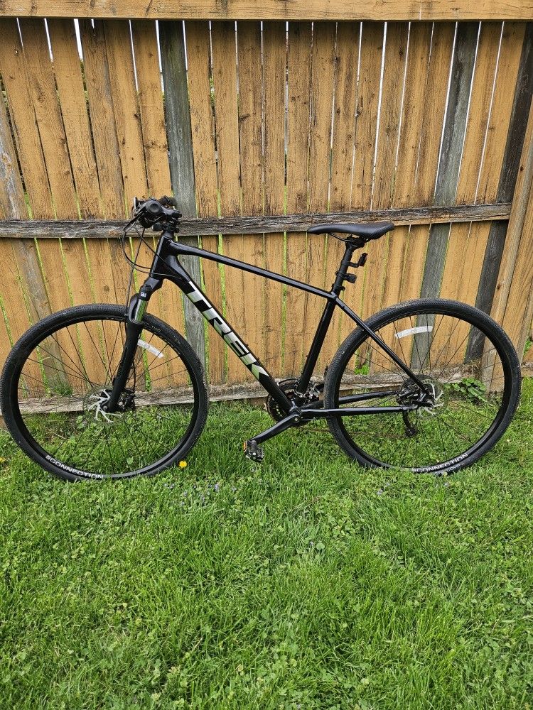 Trek Dual Sport 2 Bike