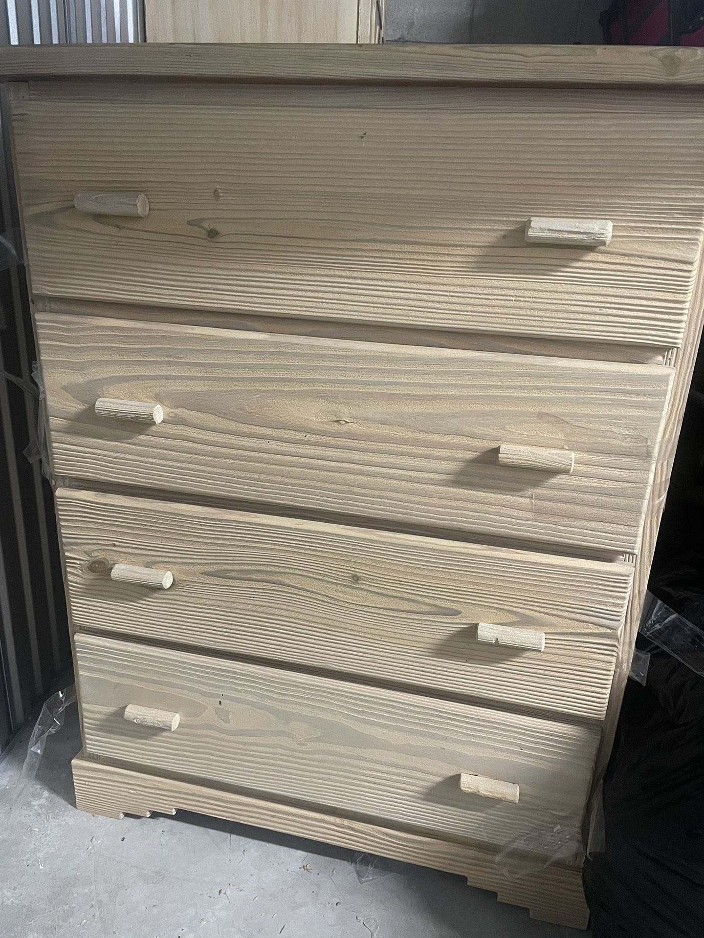 Dresser And Nightstands