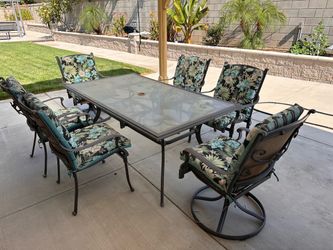Patio furniture set