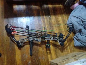 Bearvast bow with target