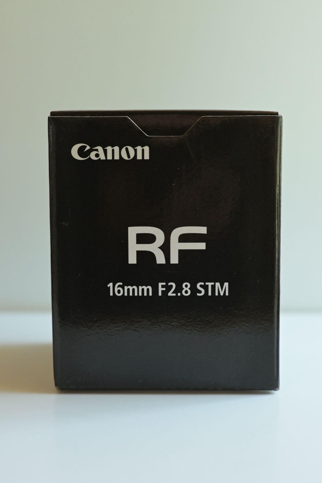 Canon RF 16mm F2.8