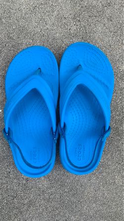 Kids crocs flip flops size C10