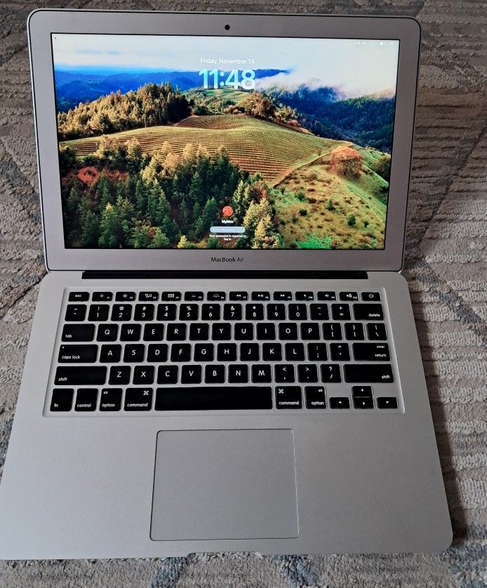 MacBook Air OS Sonoma-13.3"-No Scratches/Dents-Charger