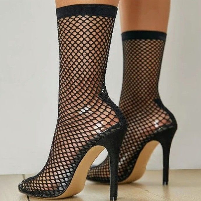 🖤 Fishnet Booties Available in a 8 1/2. $35