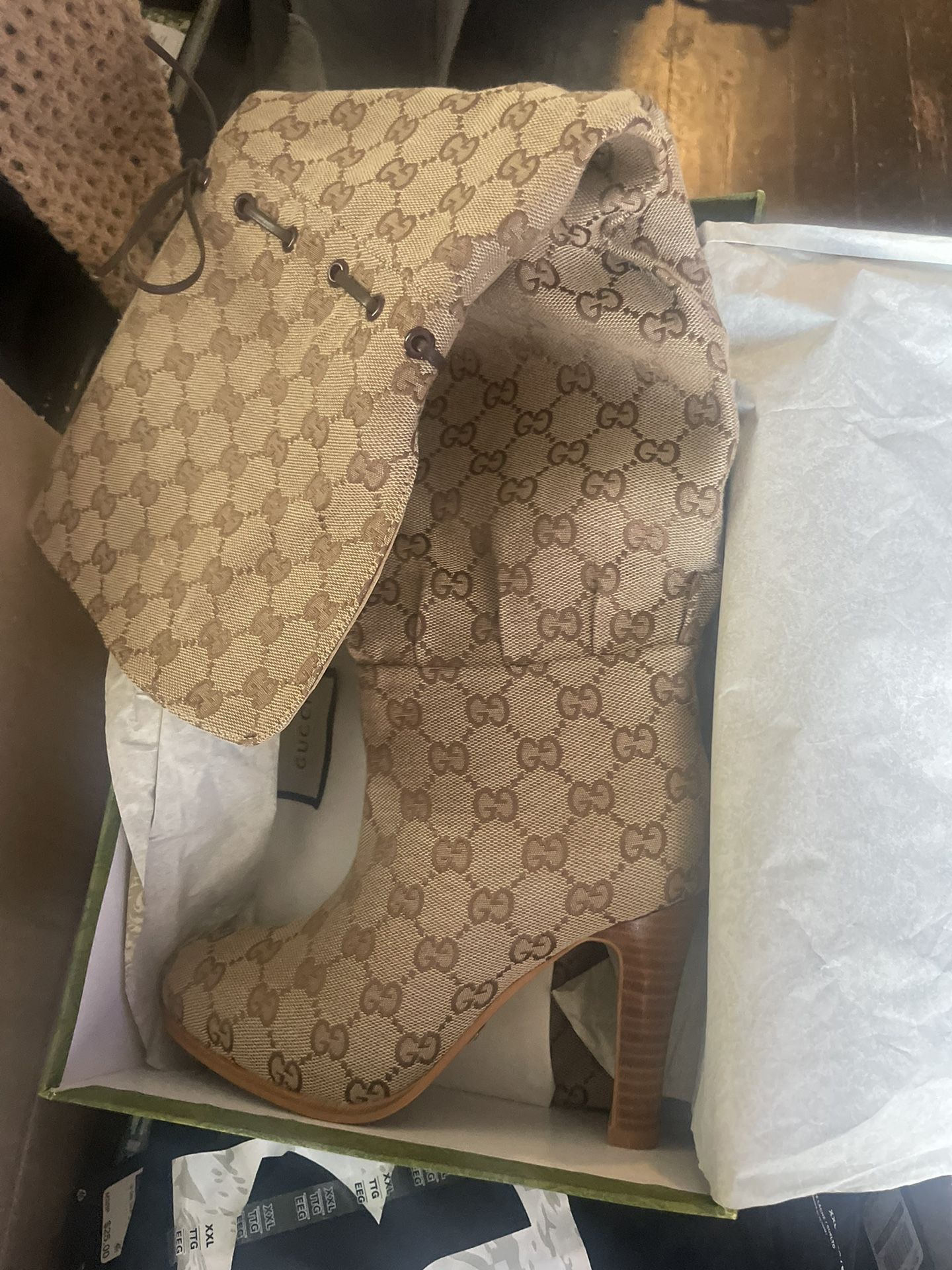 Gucci Size 36