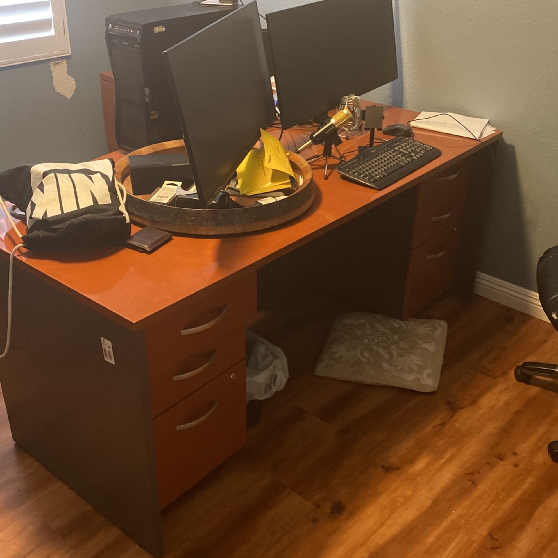 Large desk 
