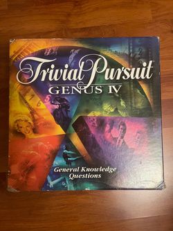 TRIVIAL PURSUIT Board Game - all pieces included