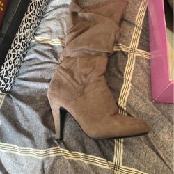 Size 8 Womens Boots $20