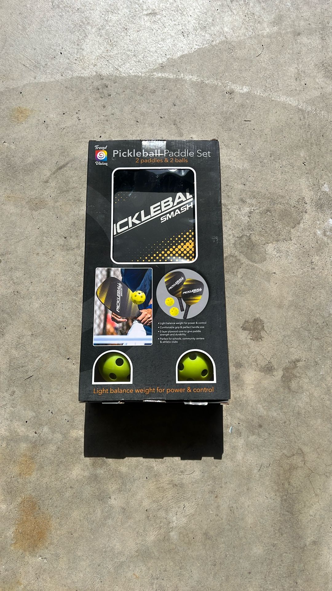 New Pickleball Paddle Set With Two Balls