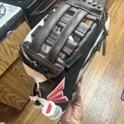 Easton tournament glove softball