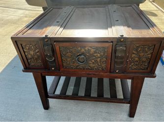 Wooden Cabnet