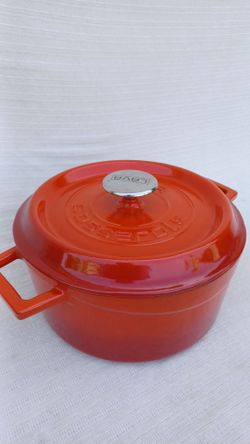 Lava Dutch Oven Cast Iron Pot