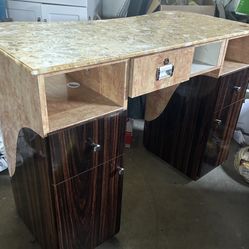 Nail Table 