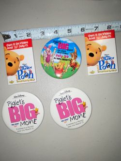 (5) vtg Piglet's Big Movie Promo Buttons Book of Pooh Movie Pin Back