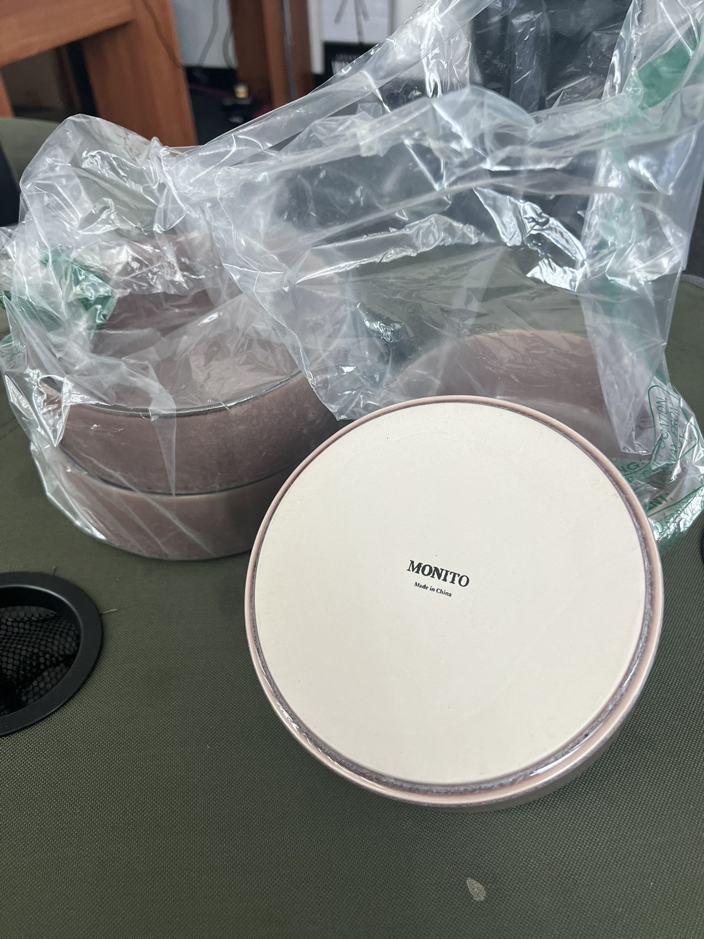 Monito Ceramic Bowls