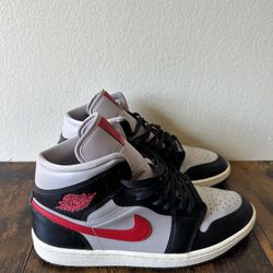Jordan 1 Mid (Size 10)