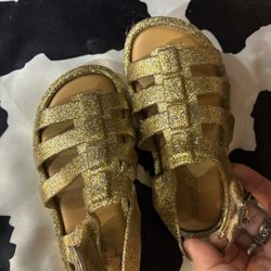Mini Melissa Toddler Size 6-6.5$8
