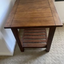 Ethan Allen Mission shaker Oak Accent Table
