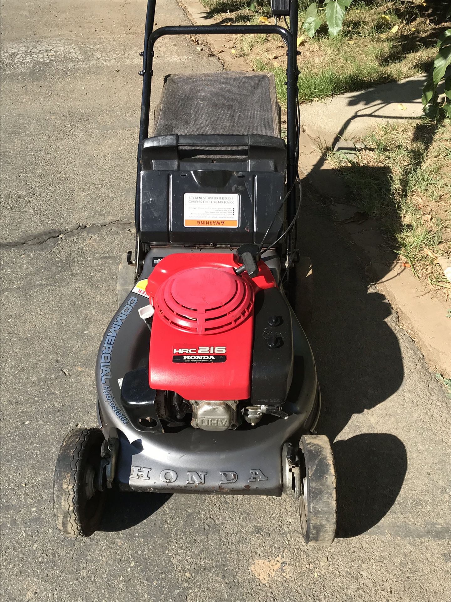 Honda commercial lawn mower HRC 216 make an Offer