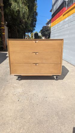 Mid-Century Modern 3-Drawer Low Boy Chest / Nightstand