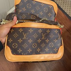 Loui Vuitton 