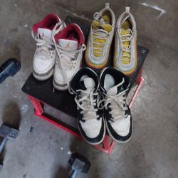 Used Nikes Size 4y 5y And  6y