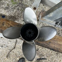 Good Stainless Steel Mercury Propeller 4 Blades 21p