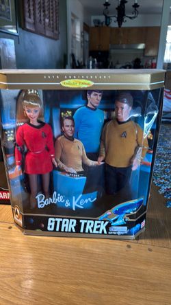 Star Trek Barbie & Ken 30th Anniversary Collector Edition Gift Set