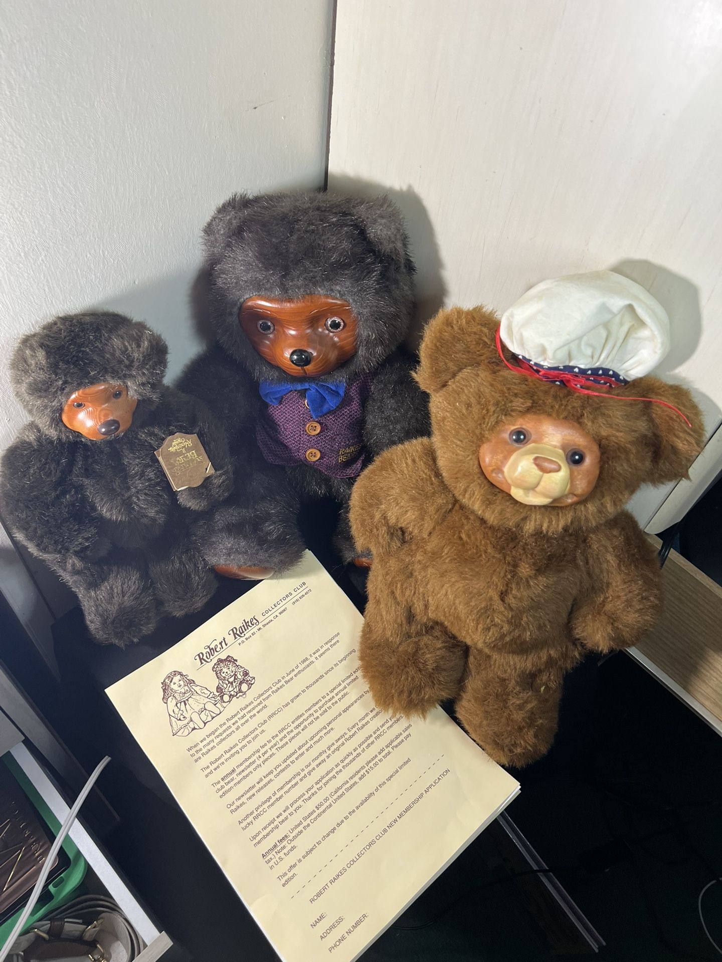 Robert Raikes Bears Collectible