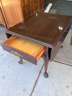 Vintage Ethan Allen - Drop Leaf Table